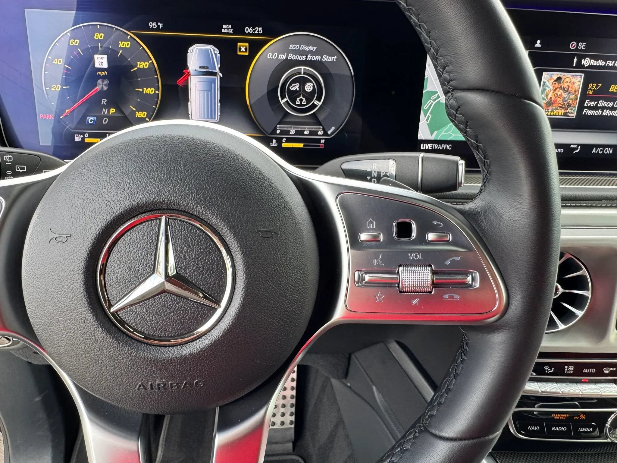 Used 2024 Mercedes-Benz G 550 image 41