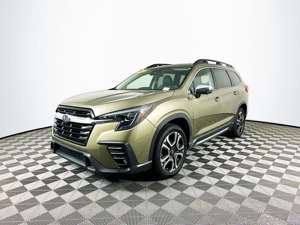 Used 2023 Subaru Ascent Limited w/ Technology Package image 5