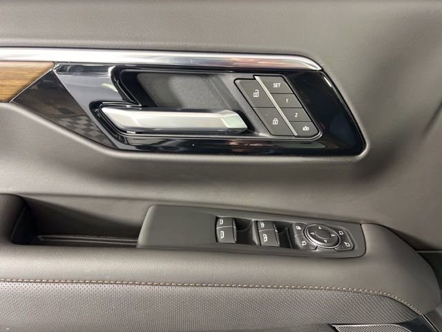 New 2026 Chevrolet Suburban High Country image 28