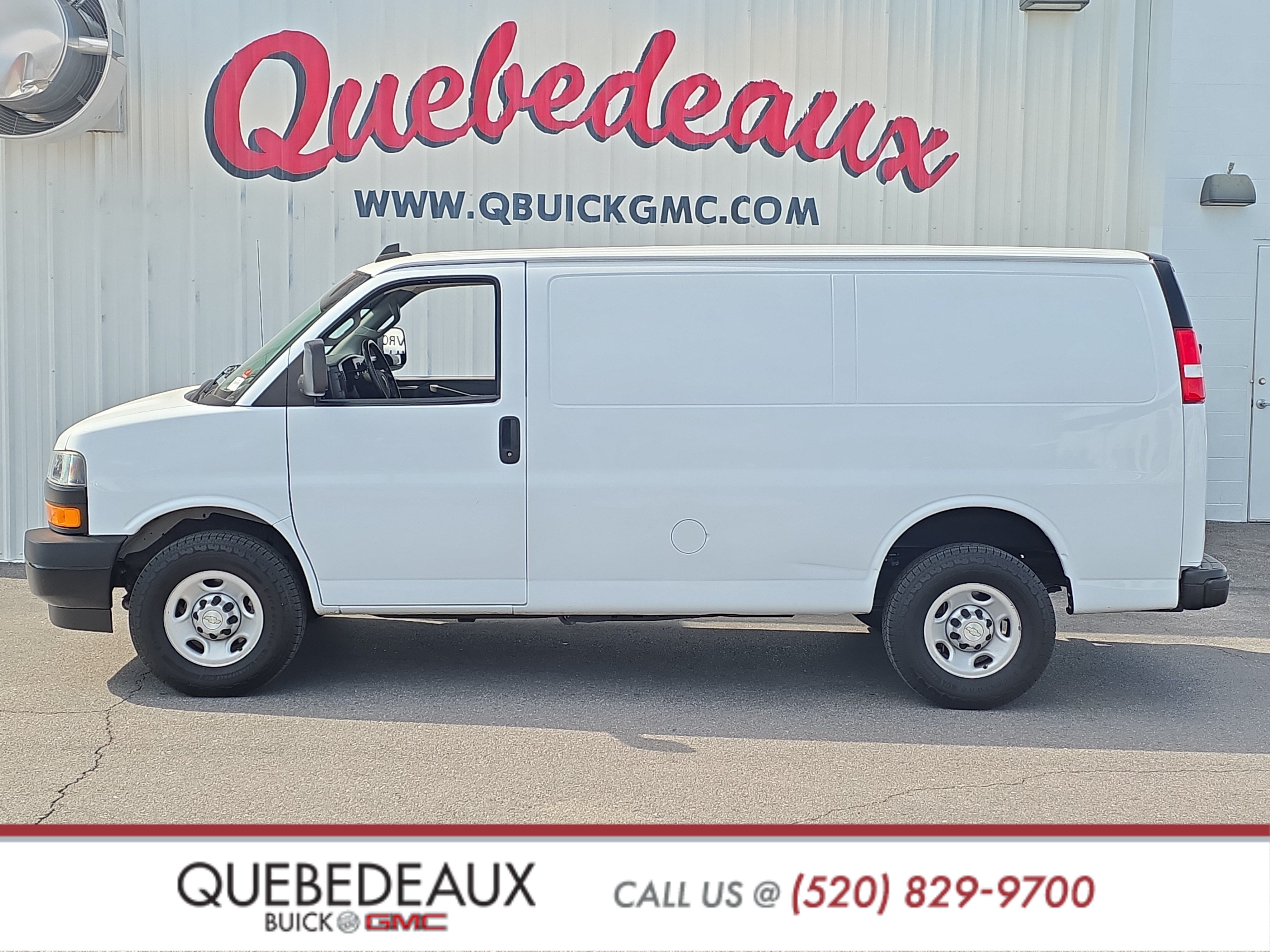 Used 2021 Chevrolet Express 2500 w/ Driver Convenience Package RWD image 4