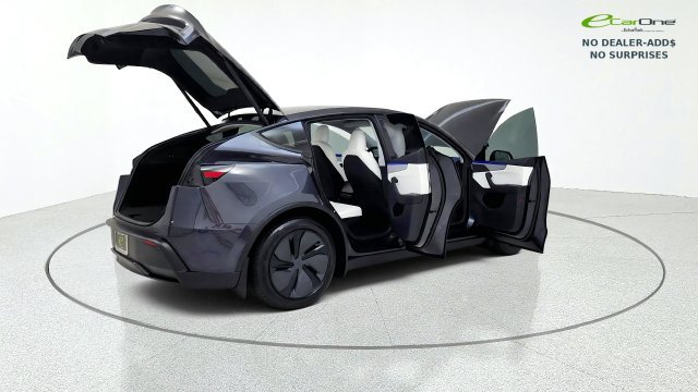 Used 2026 Tesla Model Y AWD image 18