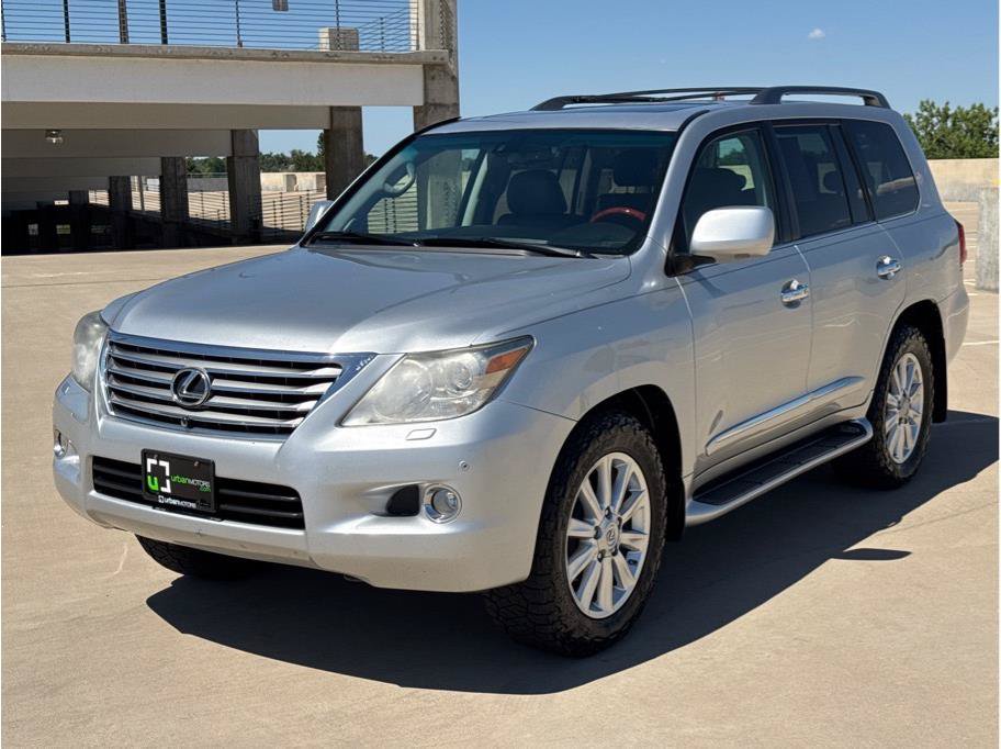 Used 2009 Lexus LX 570 4WD w/ Preferred Accessory Pkg image 3
