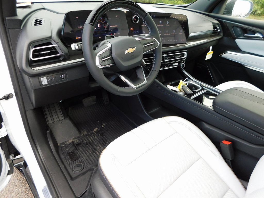 New 2026 Chevrolet Traverse High Country w/ LPO, Floor Liner Package image 15