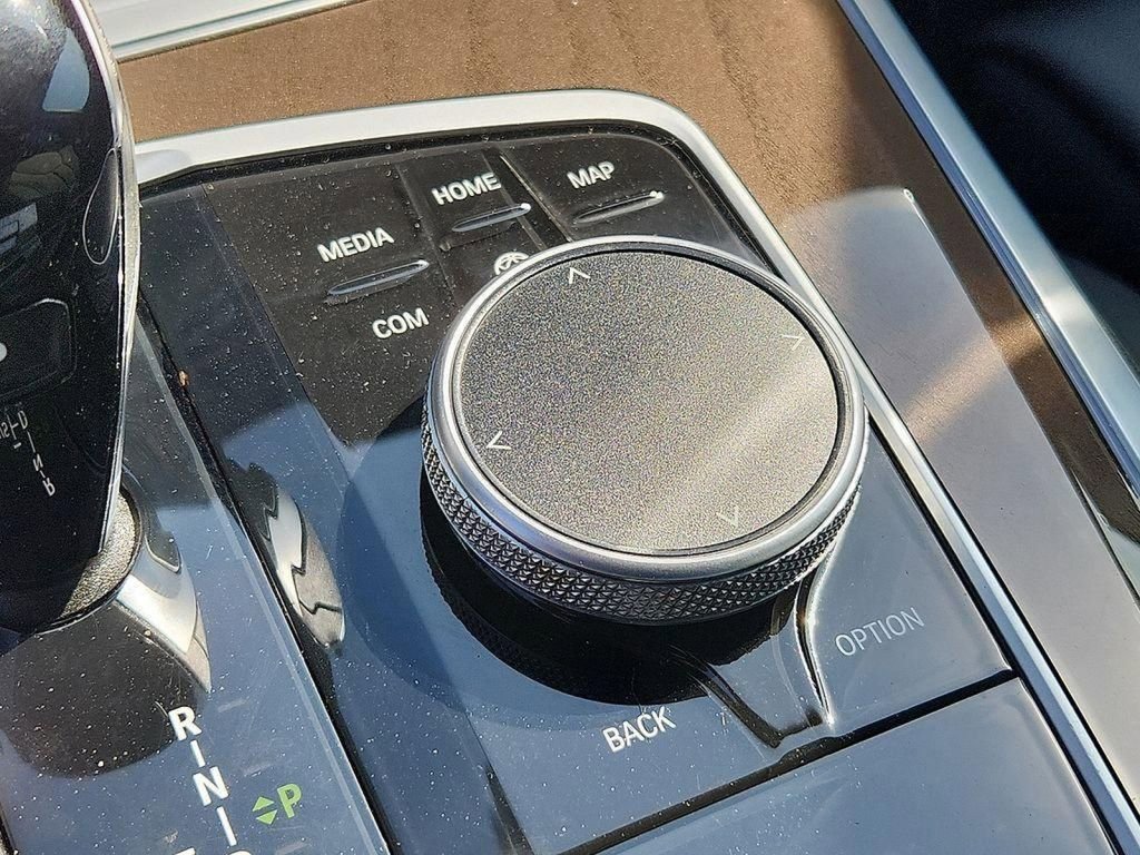 Used 2022 BMW X5 xDrive40i w/ Parking Assistance Package image 26