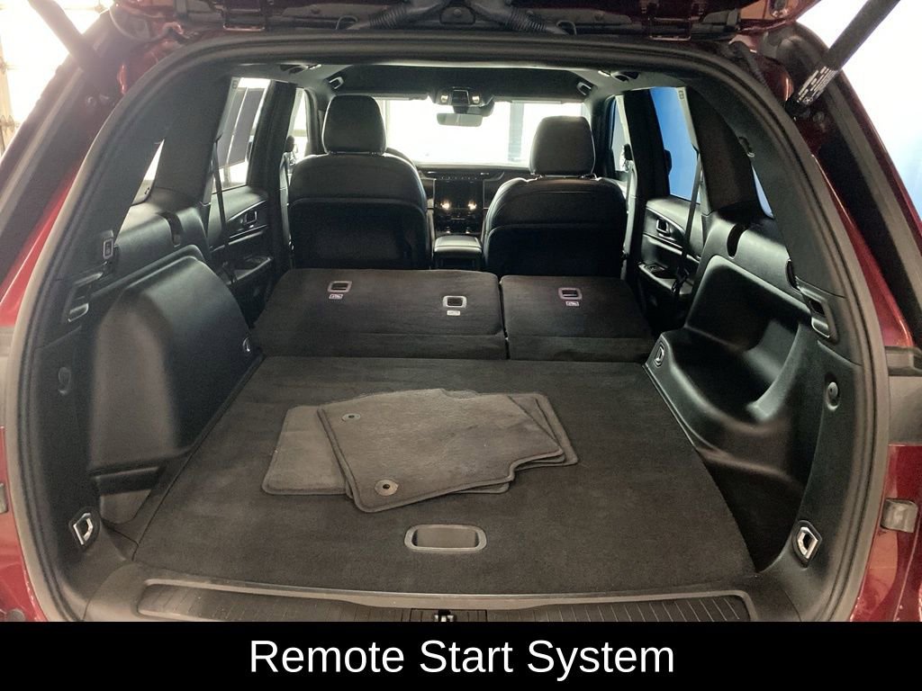 Used 2025 Jeep Grand Cherokee Altitude AWD/4WD image 20