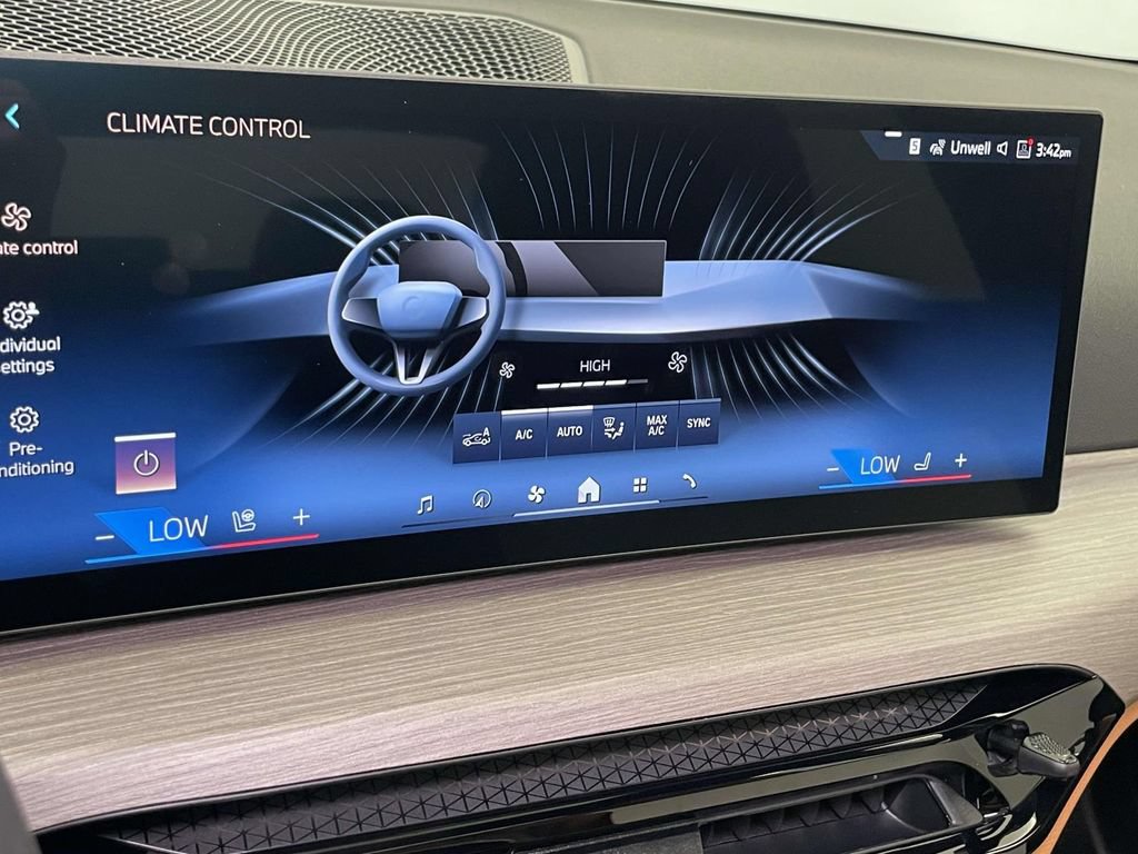 New 2026 BMW 330i xDrive Sedan w/ Convenience Package AWD/4WD image 27