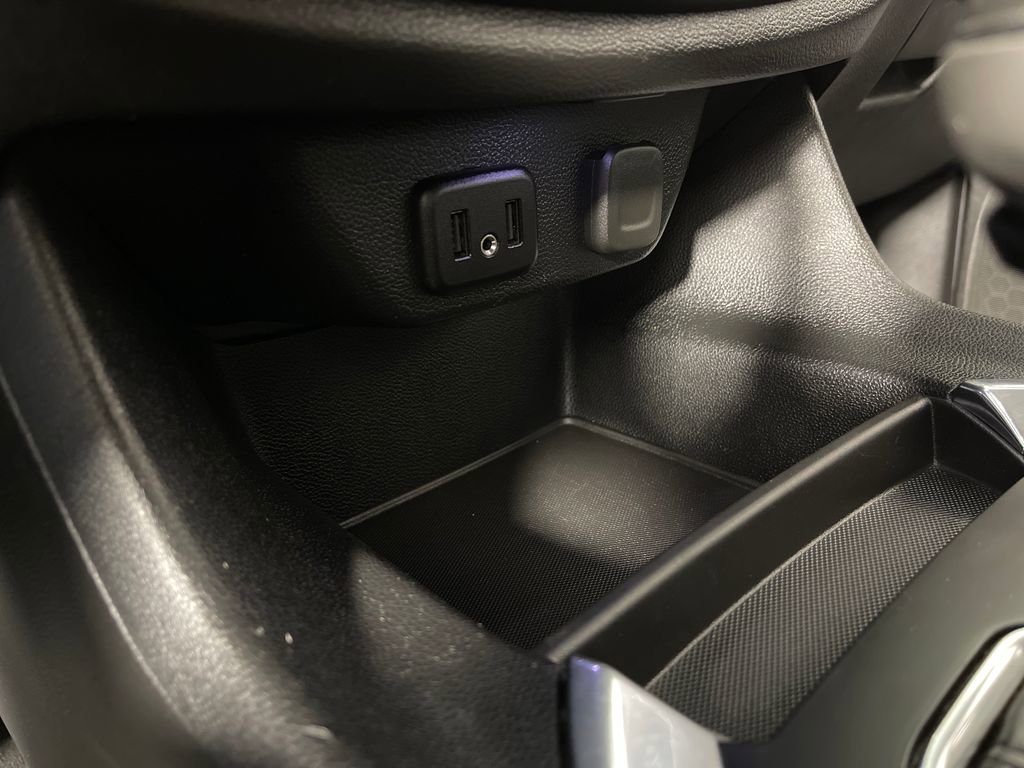 Used 2020 Chevrolet Traverse LS FWD image 28