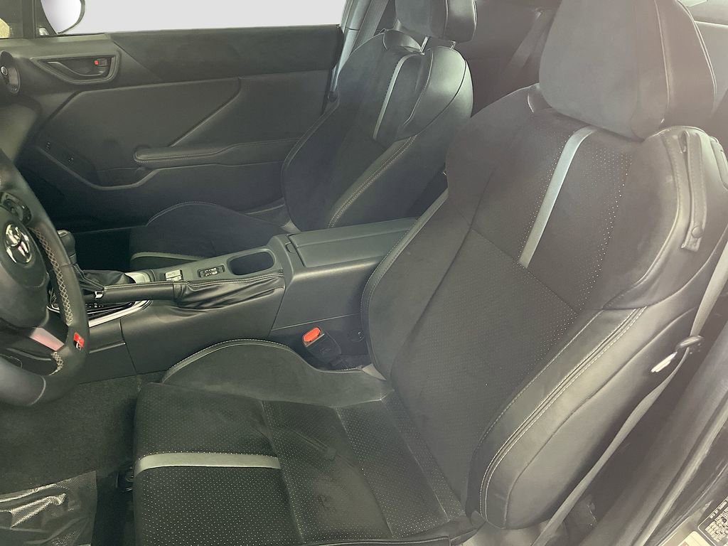 Used 2025 Toyota GR86 Premium w/ ALL Weather Mat Package (TMS) image 20