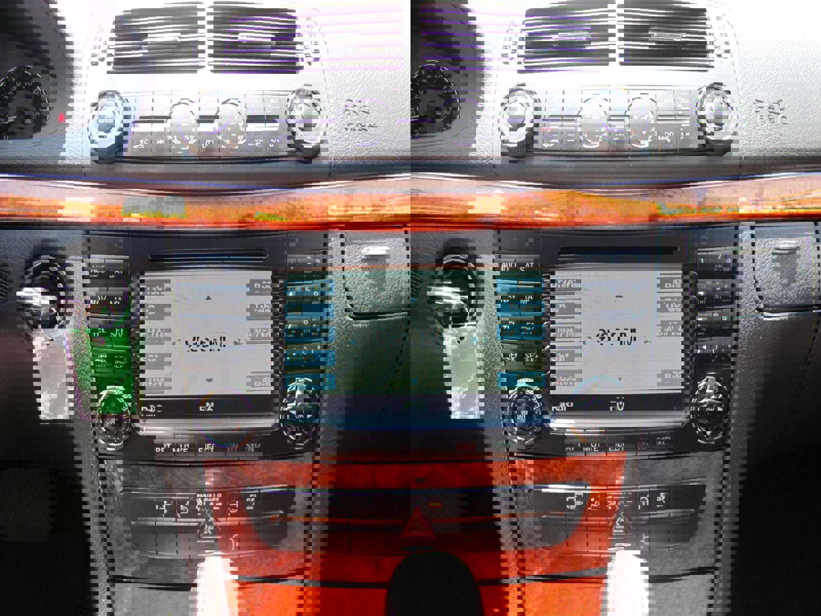 Used 2006 Mercedes-Benz E 350 Sedan image 24