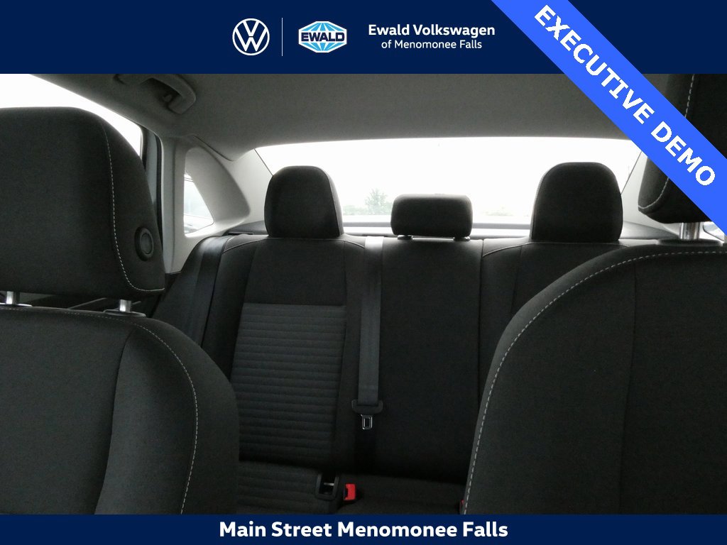 Certified 2025 Volkswagen Jetta S image 41