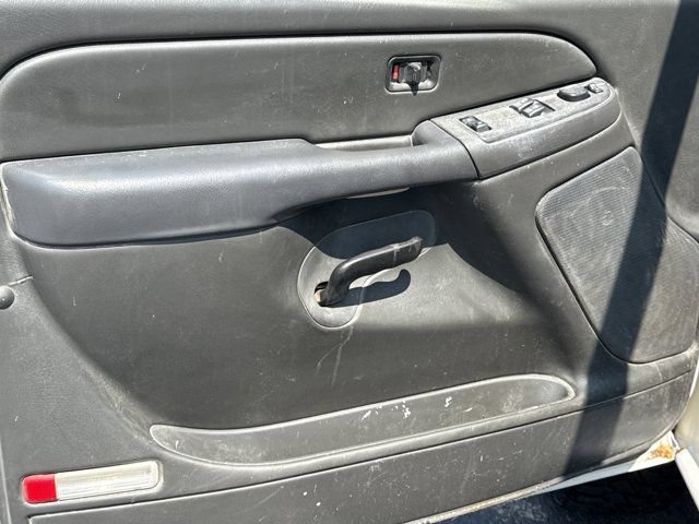 Used 2006 Chevrolet Silverado 3500 4x4 Regular Cab image 15