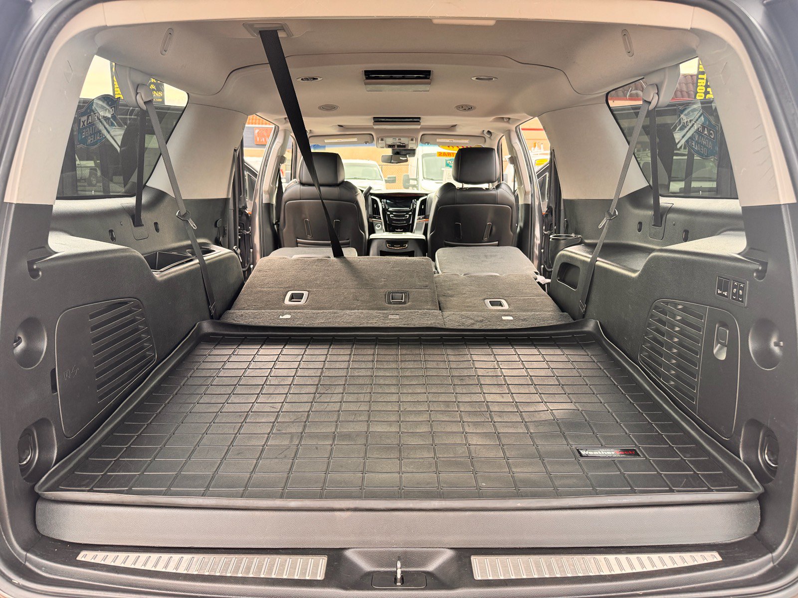 Used 2018 Cadillac Escalade ESV Luxury AWD/4WD image 27