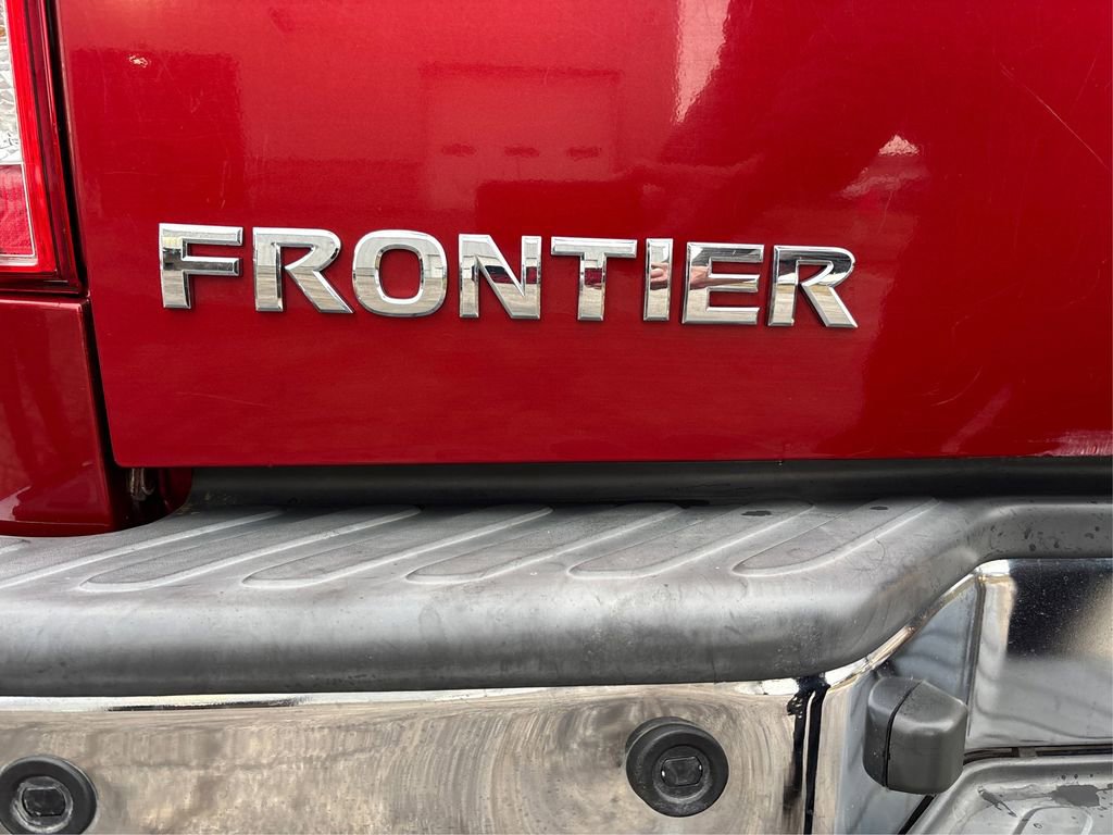 Used 2015 Nissan Frontier SL image 14