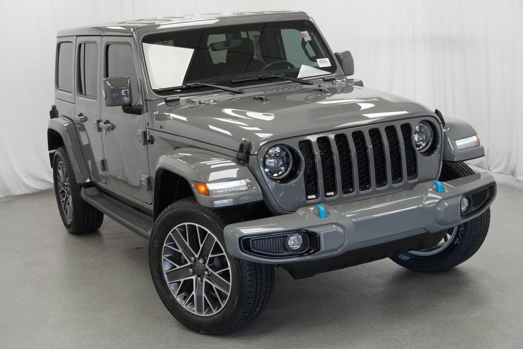 Used 2023 Jeep Wrangler Unlimited Sahara AWD/4WD image 16