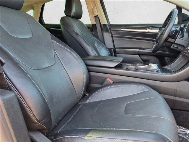 Used 2020 Ford Fusion Titanium AWD/4WD image 22