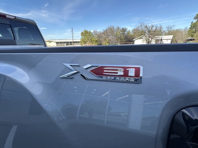 New 2026 GMC Sierra 2500 SLT image 9