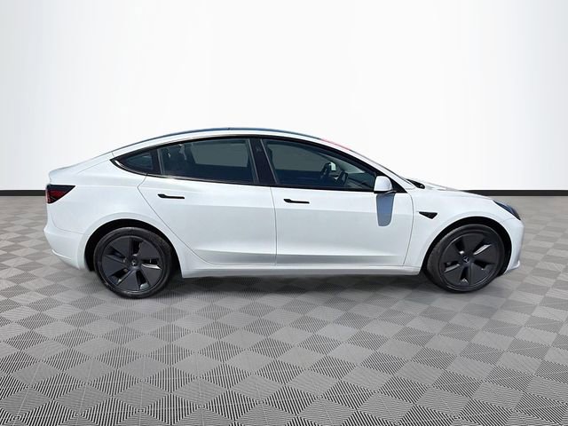 Used 2023 Tesla Model 3 Standard Range image 8