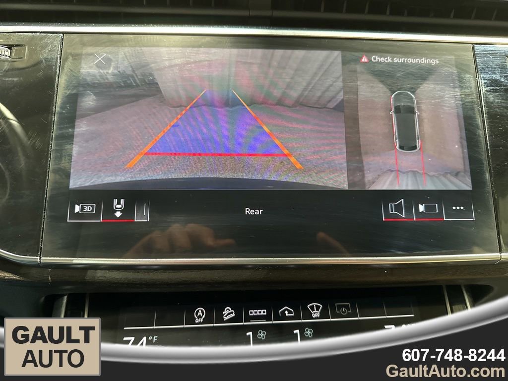 Used 2022 Audi Q8 Prestige w/ Prestige Package image 9