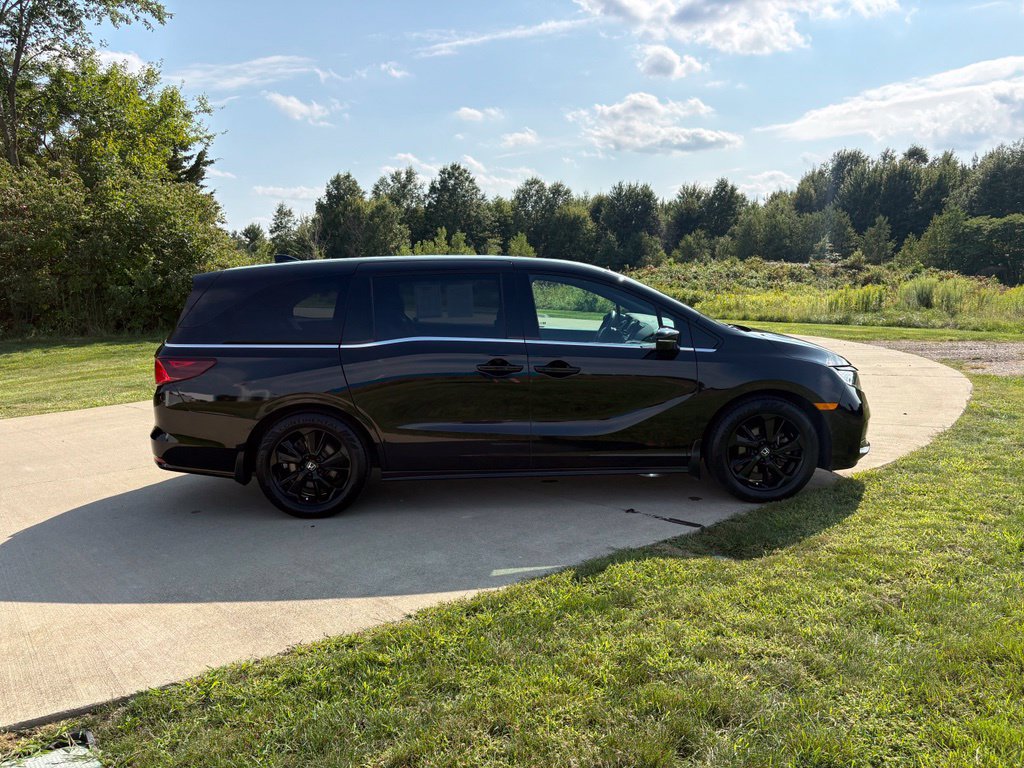 Used 2023 Honda Odyssey Sport image 10
