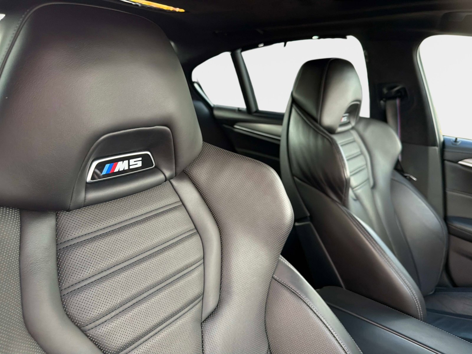 Used 2019 BMW M5 w/ Executive Package image 24