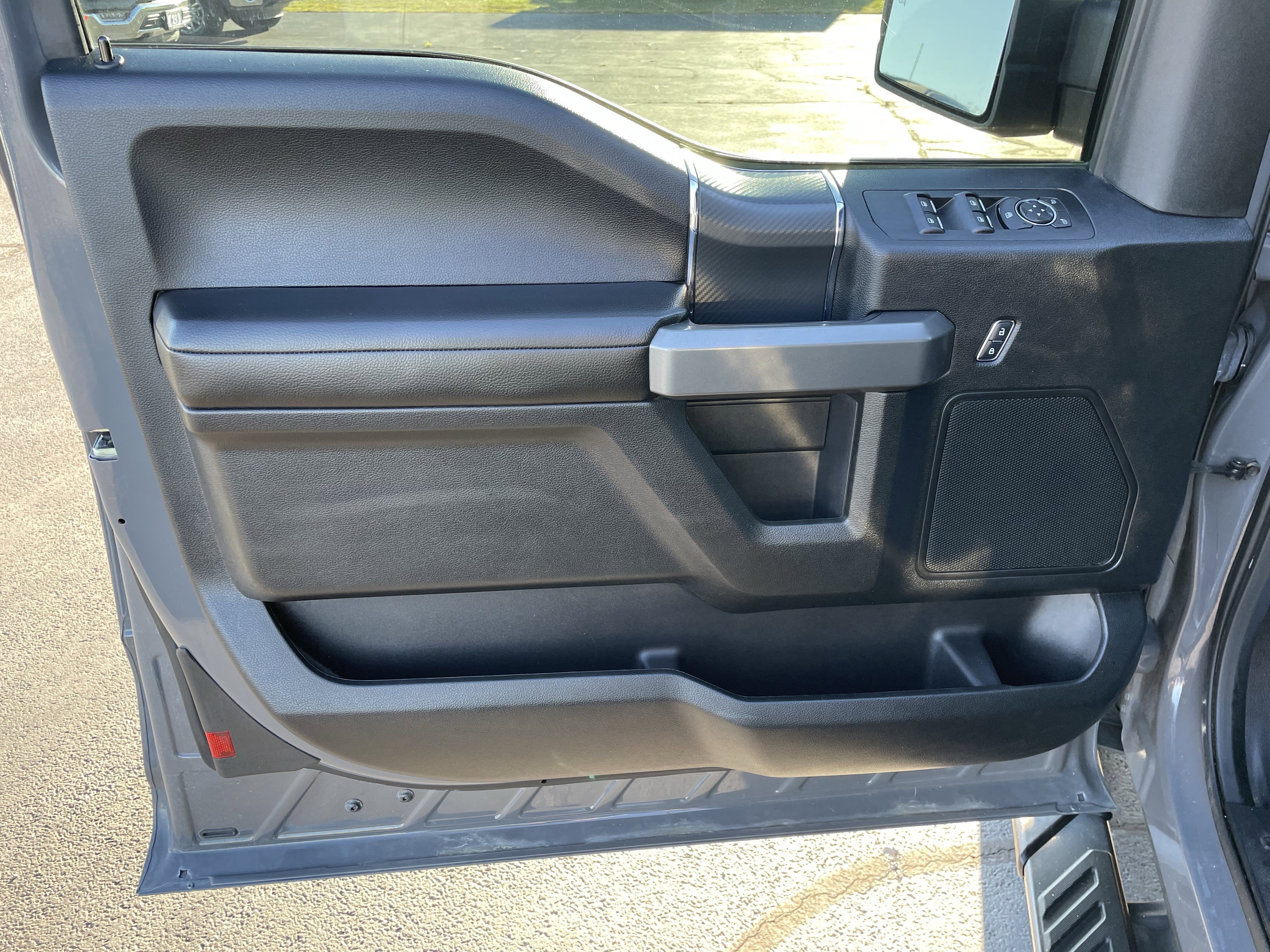 Used 2018 Ford F150 XLT w/ Equipment Group 301A Mid image 10