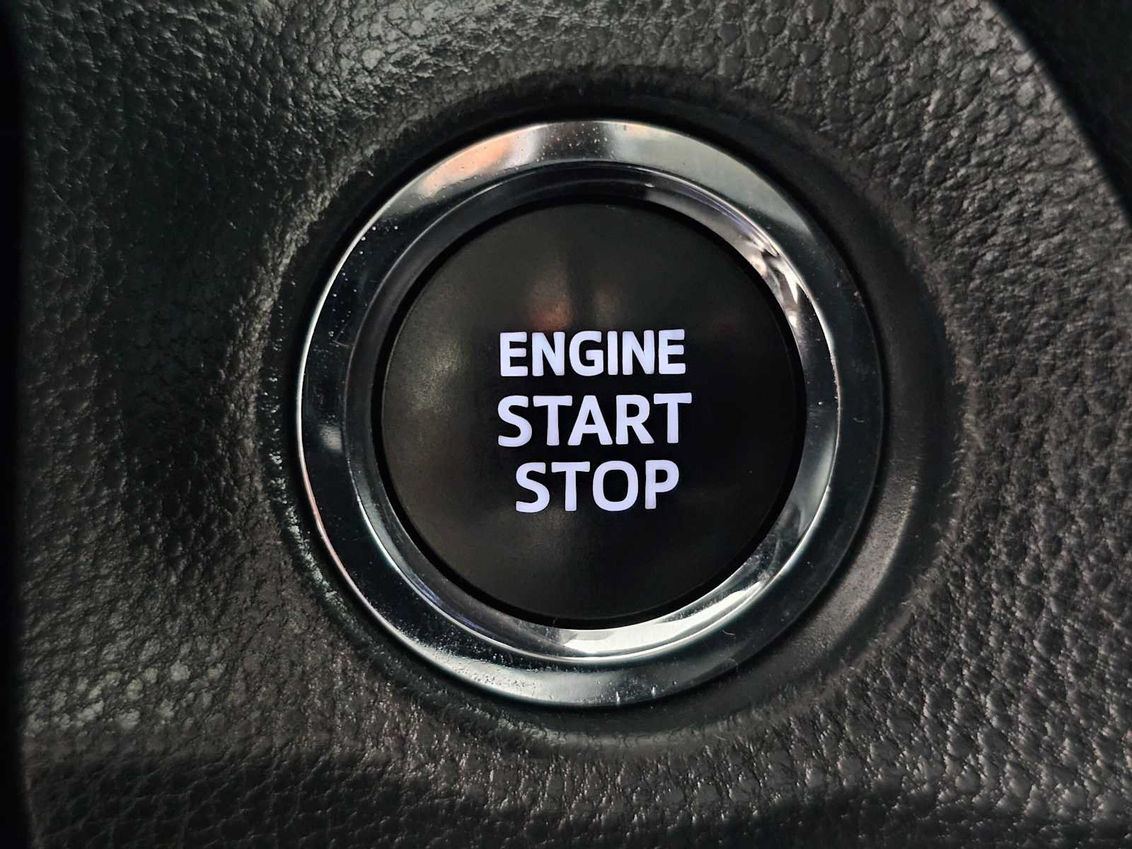 Used 2024 Toyota RAV4 XLE FWD image 29