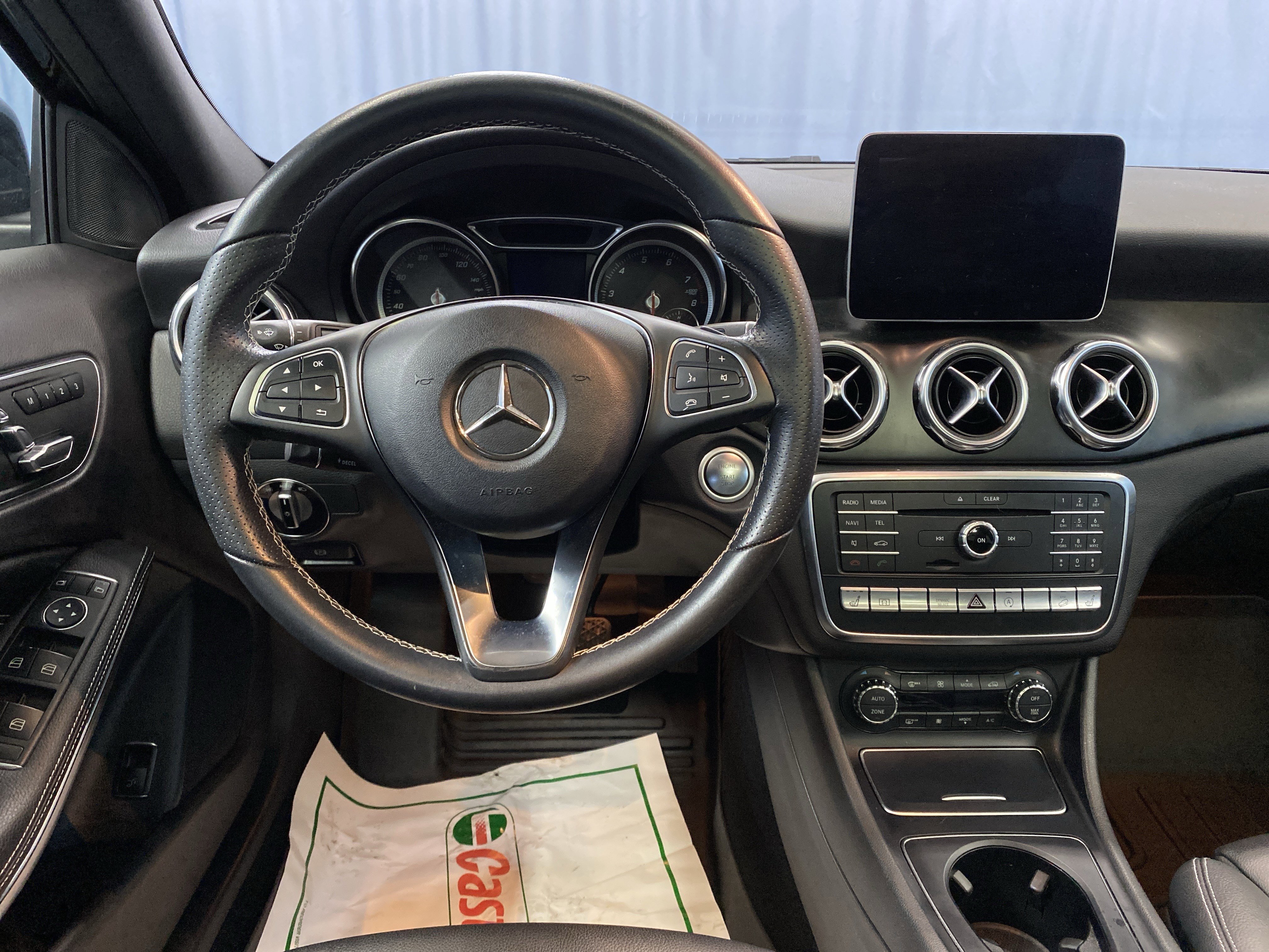 Used 2018 Mercedes-Benz GLA 250 4MATIC image 29