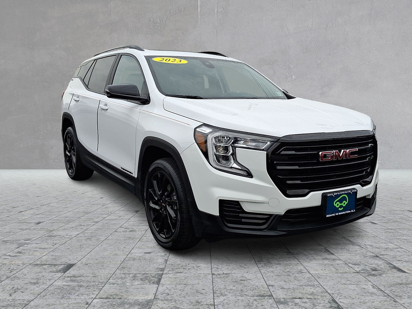 Certified 2023 GMC Terrain SLE w/ Driver Convenience Package AWD/4WD image 3