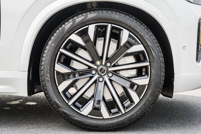 New 2026 Volvo XC90 T8 Ultra w/ Protection Package Premier image 15