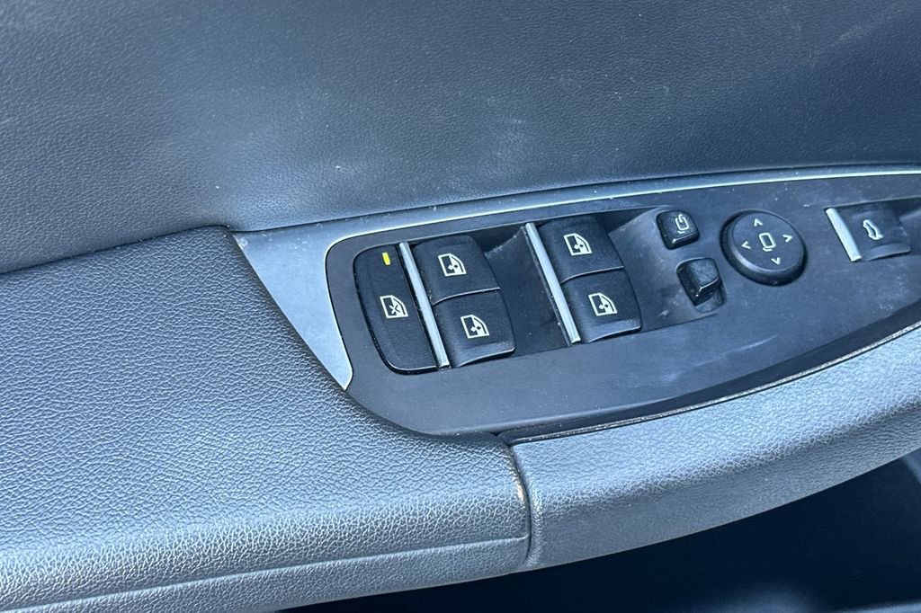 Used 2019 BMW X3 sDrive30i w/ M Sport Package image 11