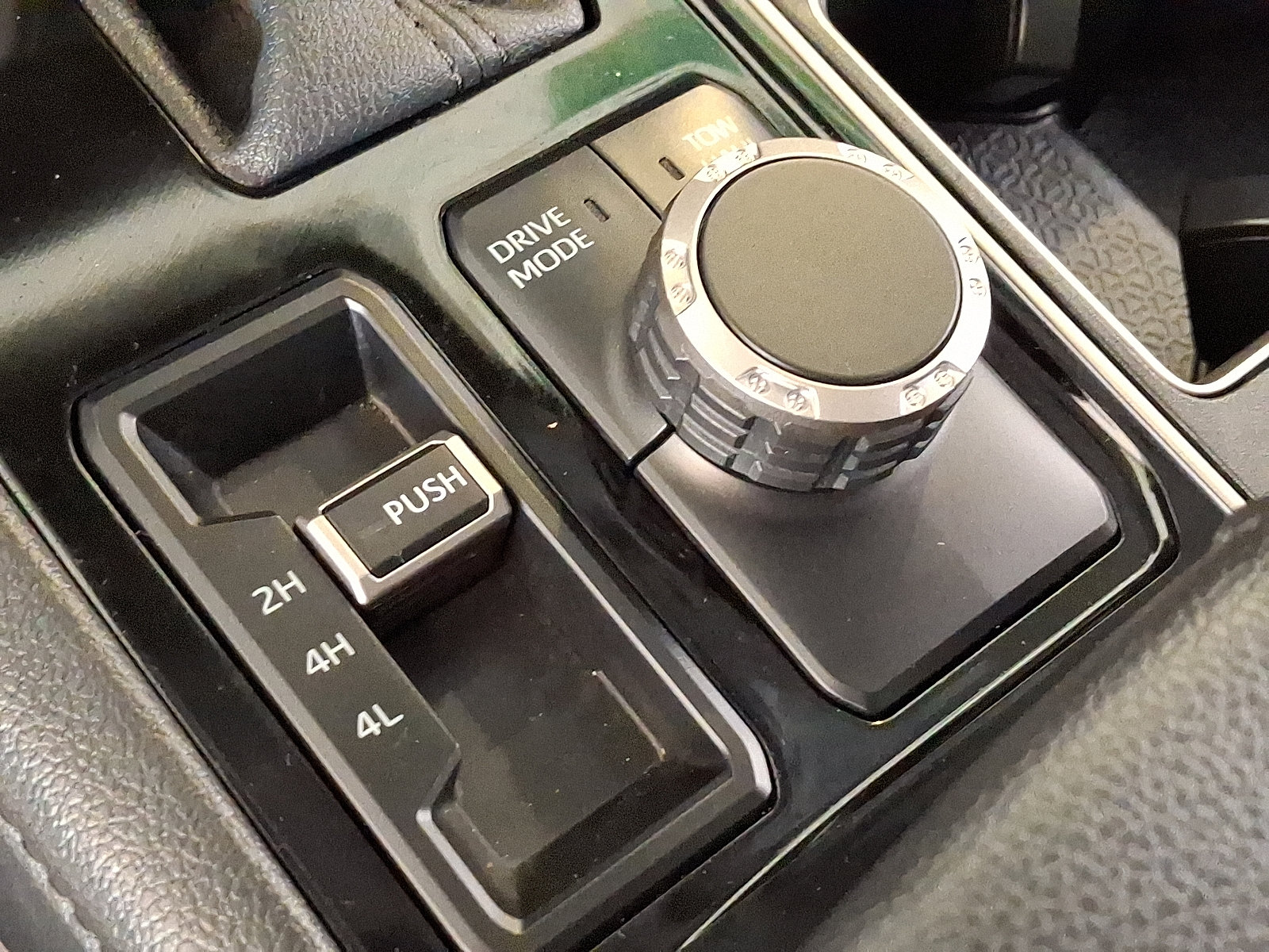 Used 2024 Toyota Tundra Limited AWD/4WD image 22
