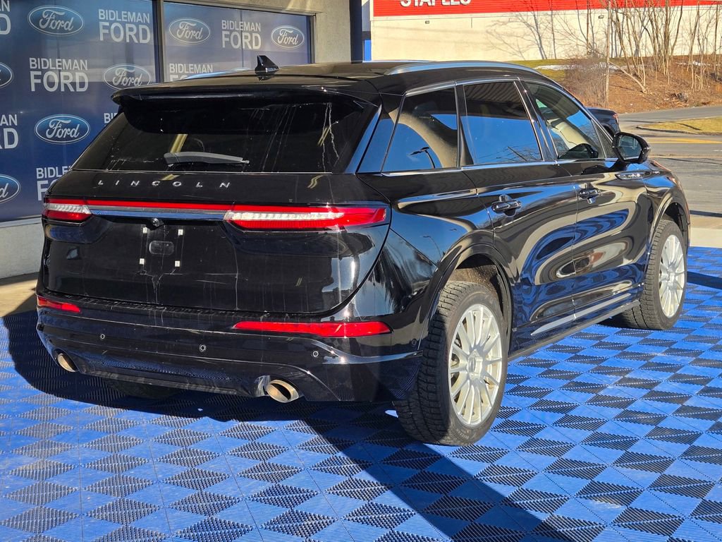 Used 2022 Lincoln Corsair Reserve w/ Equipment Group 201A image 3