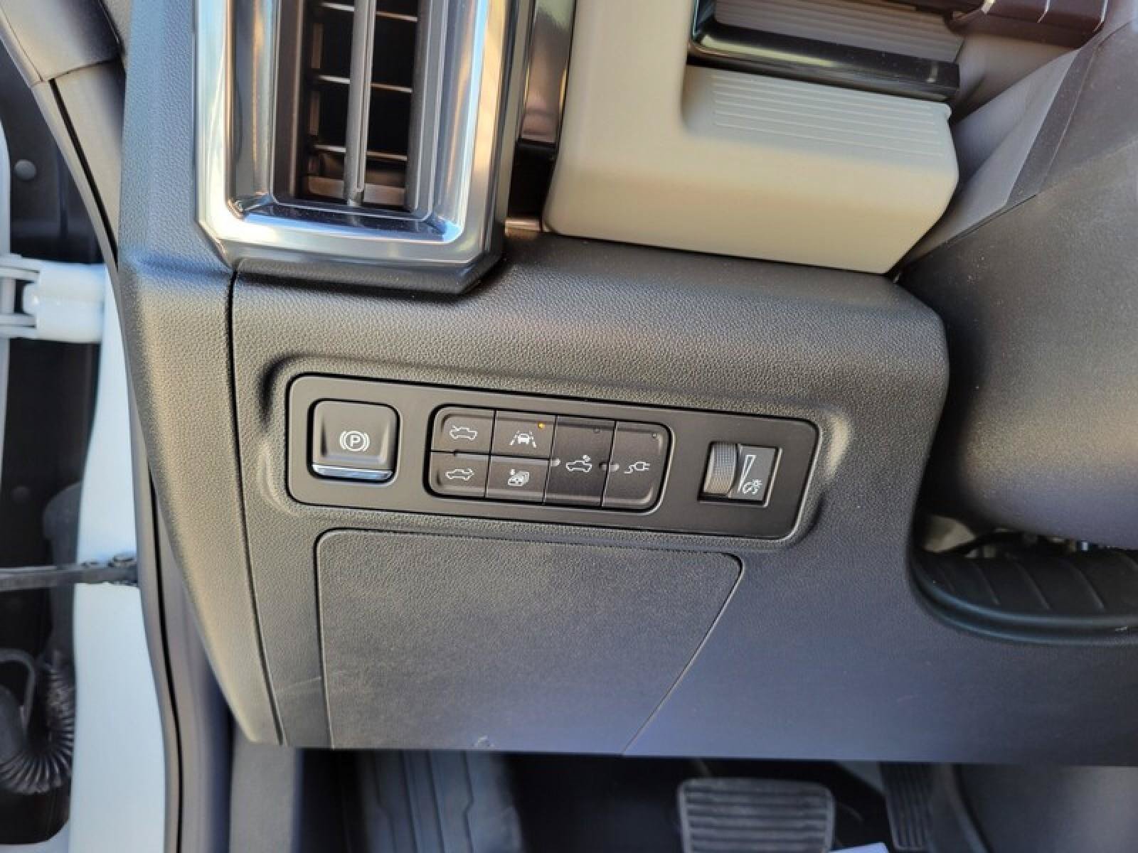 New 2026 GMC Hummer EV 4x4 Crew Cab image 15