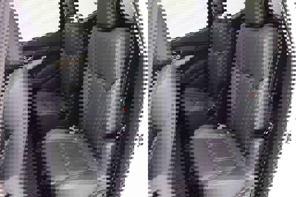 Used 2022 Subaru Ascent Limited w/ Technology Package image 12