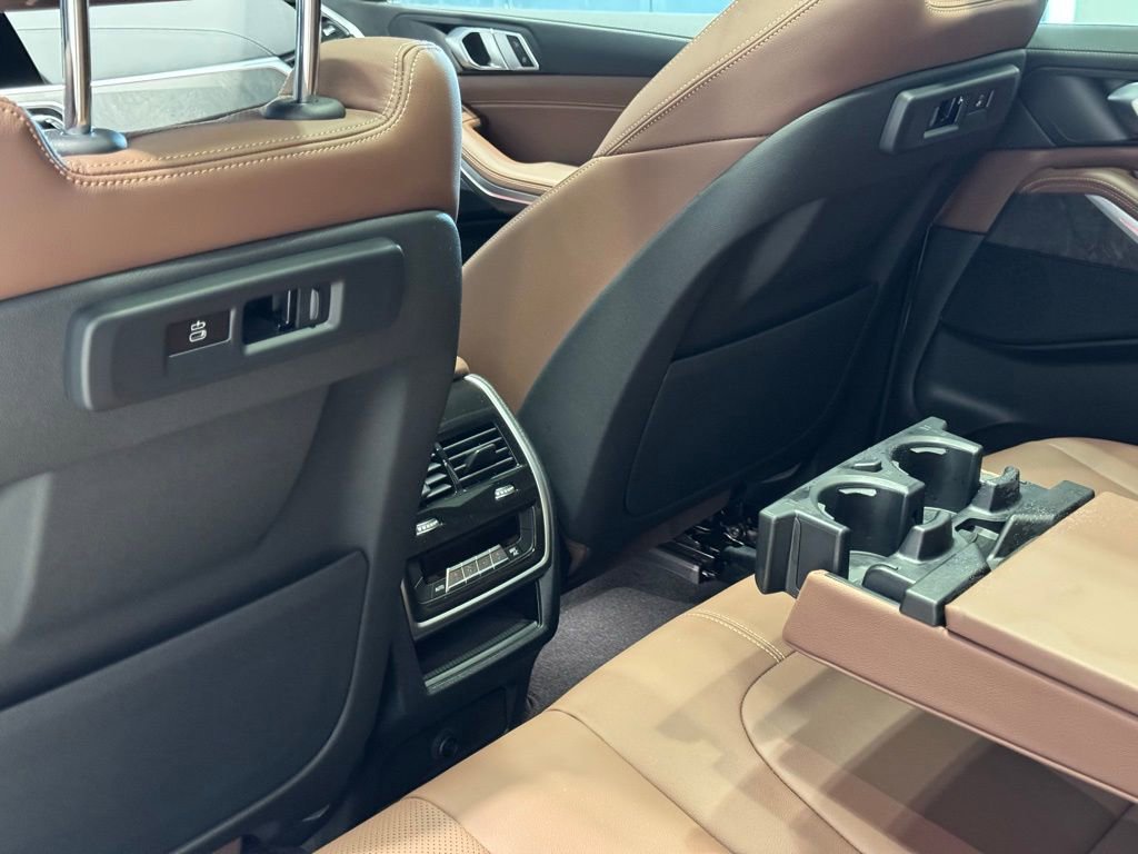 Used 2022 BMW X5 xDrive40i w/ M Sport Package image 21