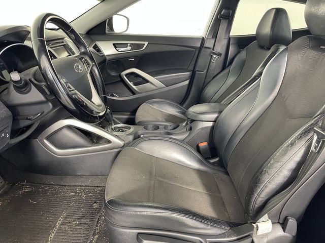 Used 2014 Hyundai Veloster w/ Technology Package 03 FWD image 2