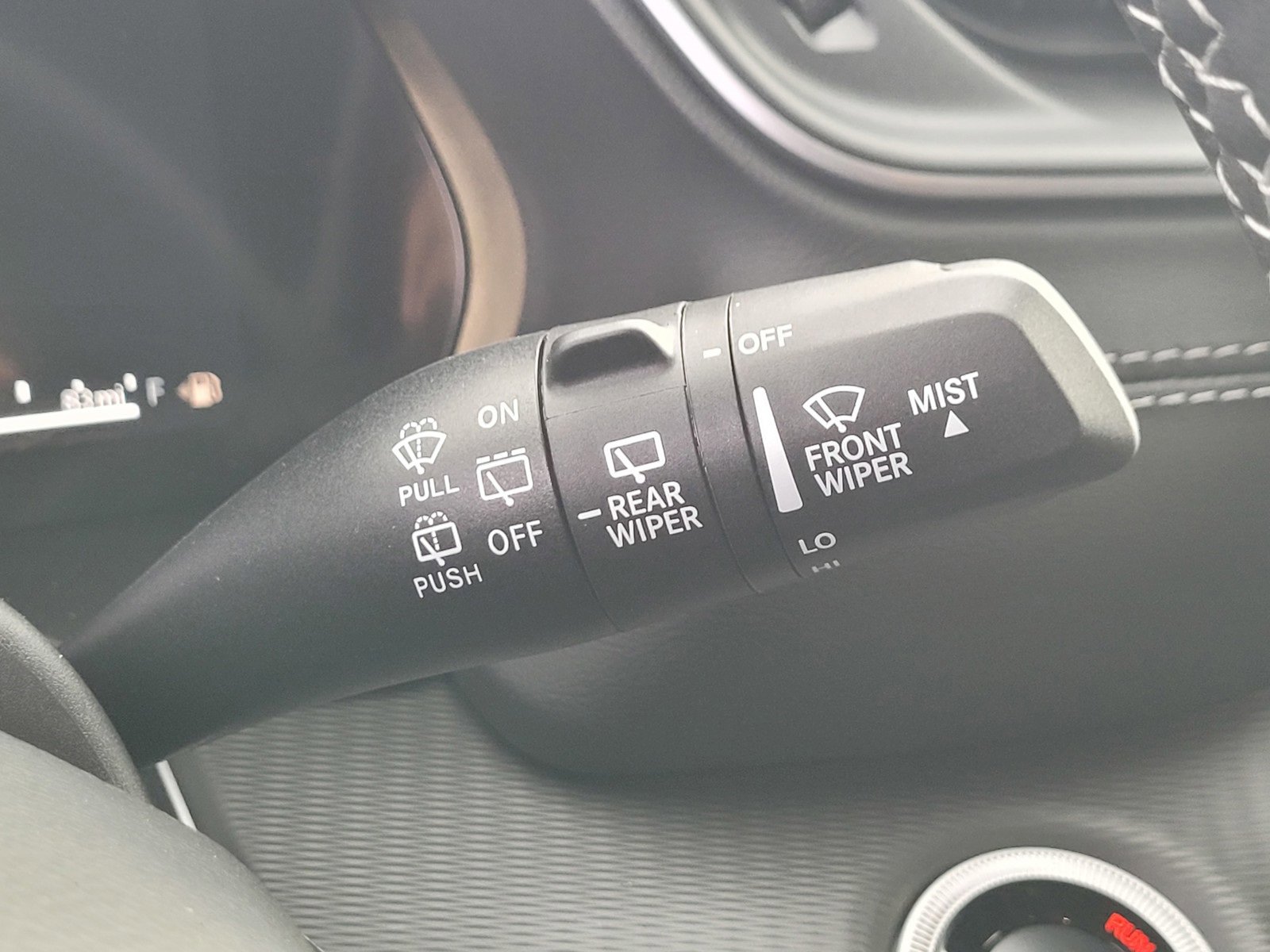 New 2025 Jeep Grand Cherokee Altitude image 24