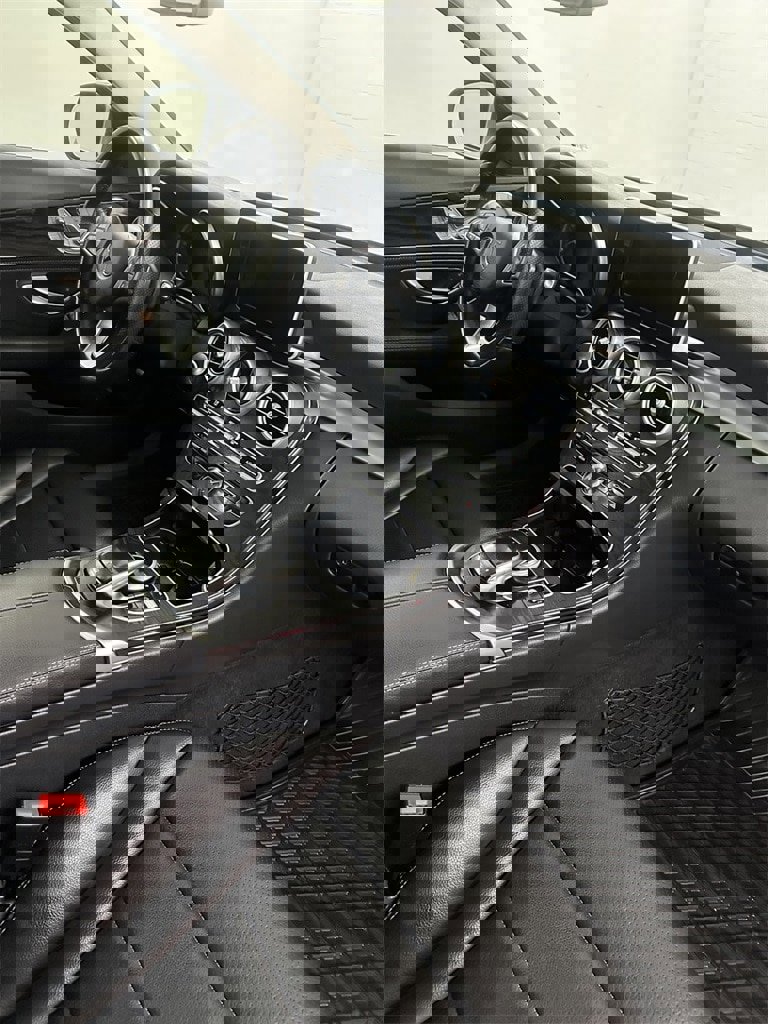 Used 2015 Mercedes-Benz C 300 4MATIC Sedan image 39