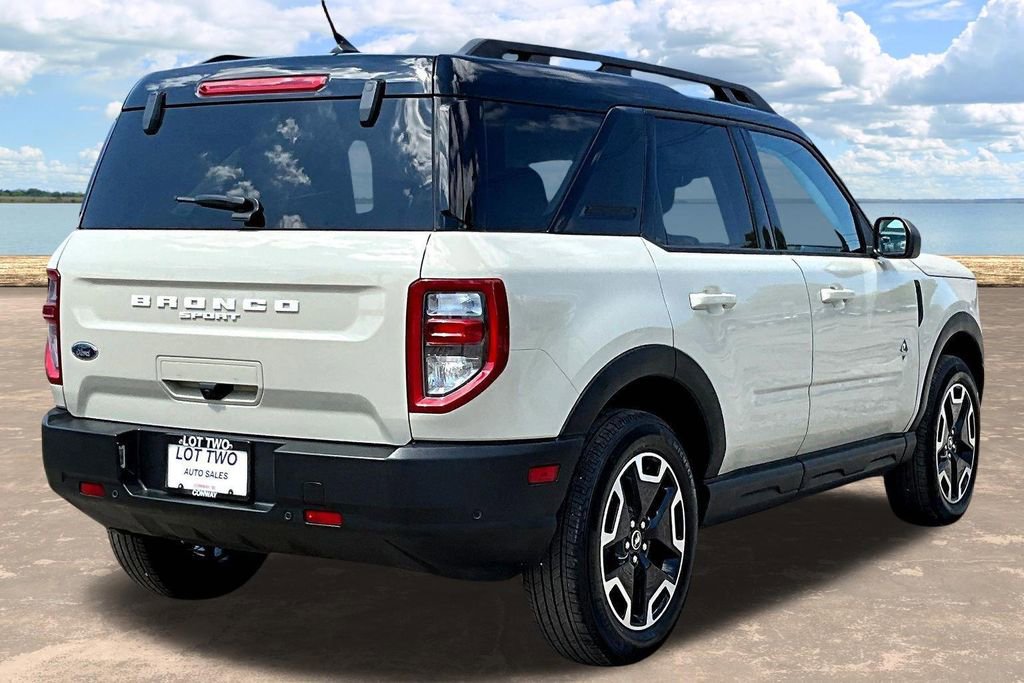 Used 2024 Ford Bronco Sport Outer Banks w/ Tech Package image 8