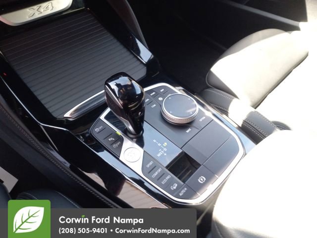 Used 2025 BMW X4 xDrive30i image 18