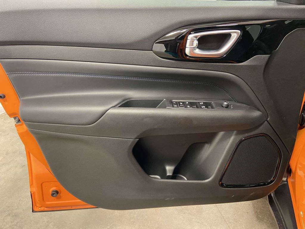 New 2026 Jeep Compass Latitude AWD/4WD image 9