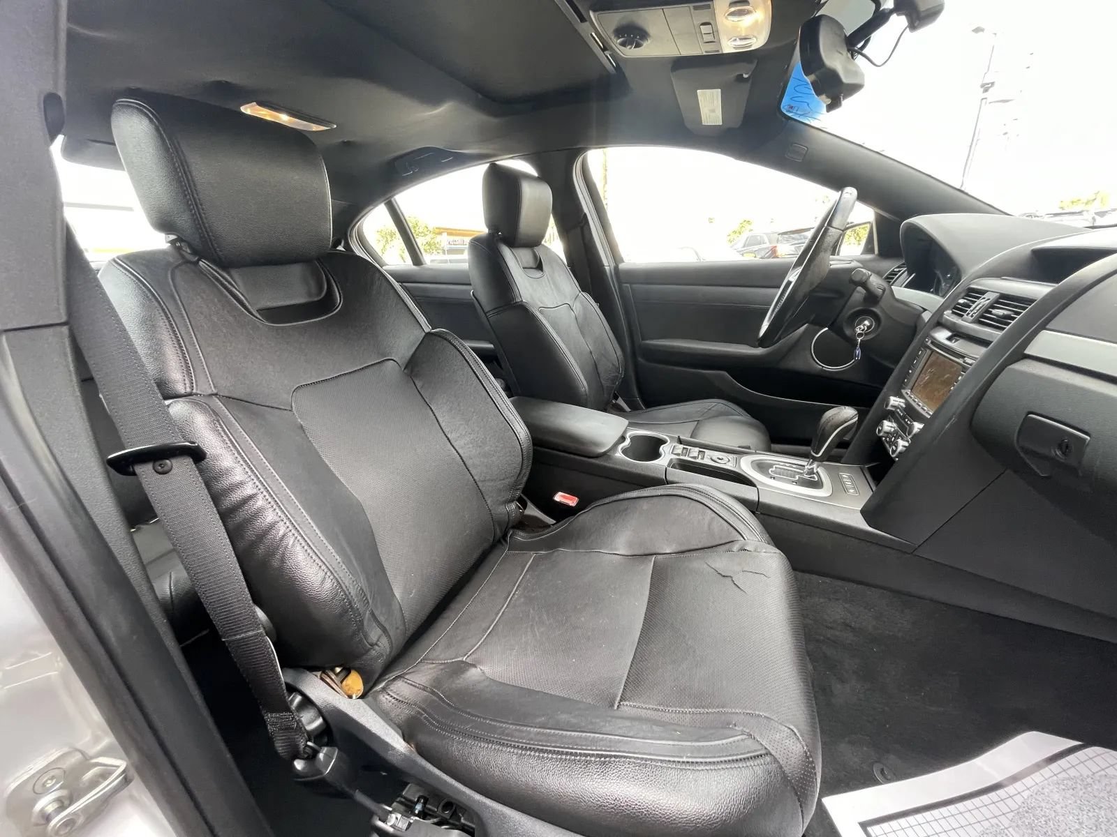 Used 2009 Pontiac G8 GT w/ Premium Package RWD image 13