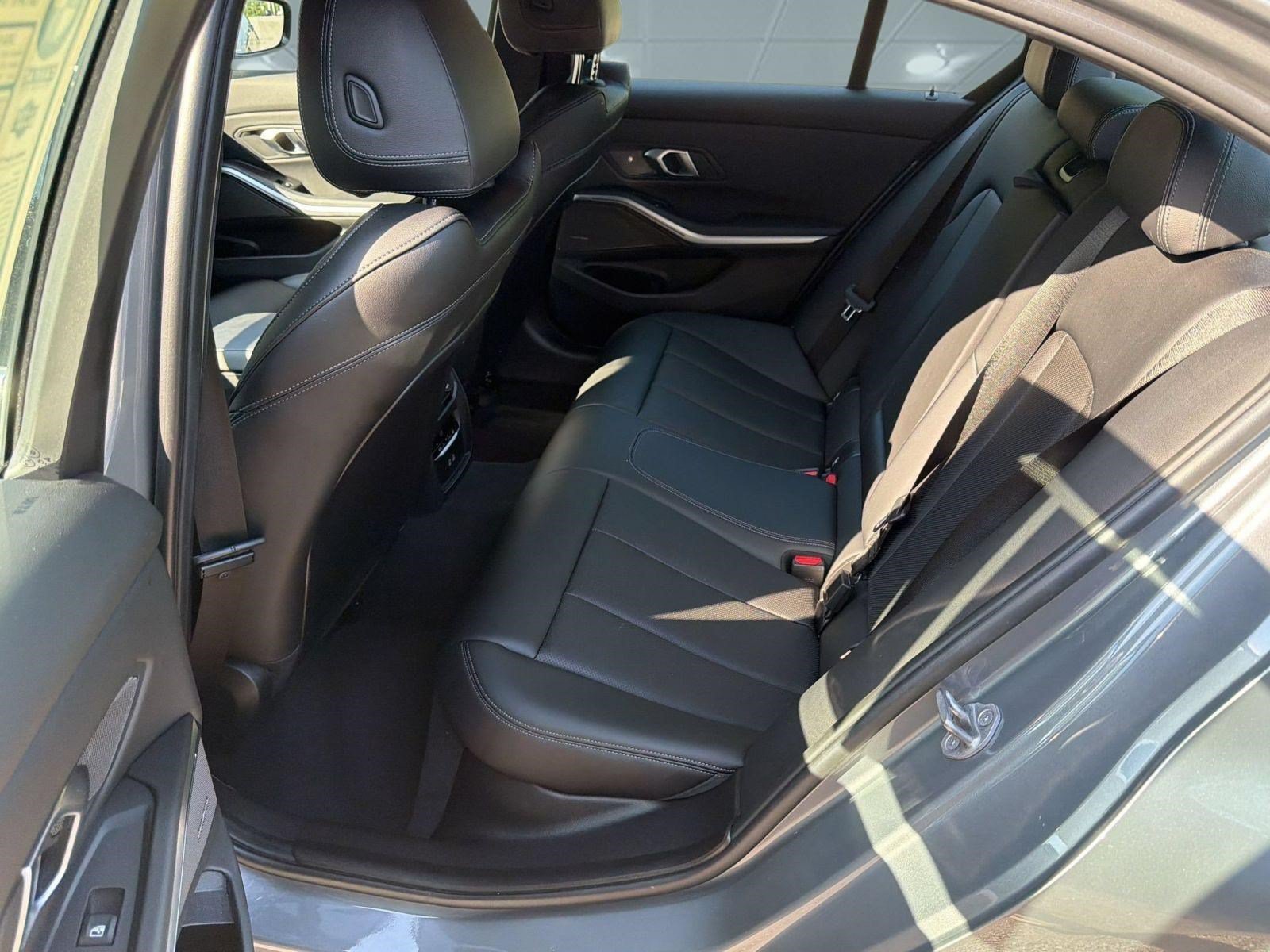 Used 2024 BMW 330i Sedan w/ Premium Package RWD image 22