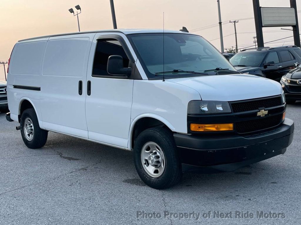 Used 2020 Chevrolet Express 3500 2020 CHEVROLET EXPRESS 3500 V6 w/ Driver Convenience Package image 4