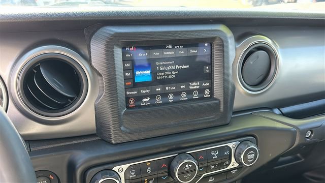 Used 2023 Jeep Gladiator Willys image 15
