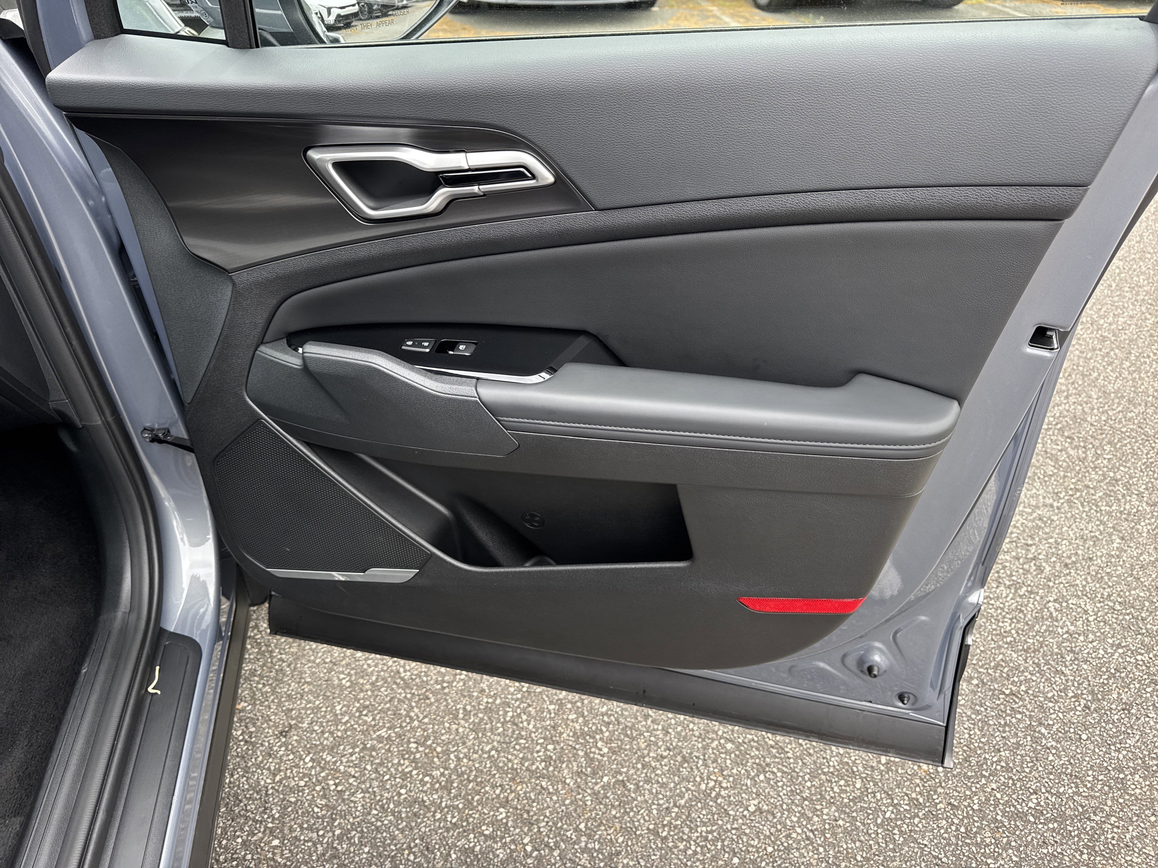 Certified 2025 Kia Sportage EX image 14