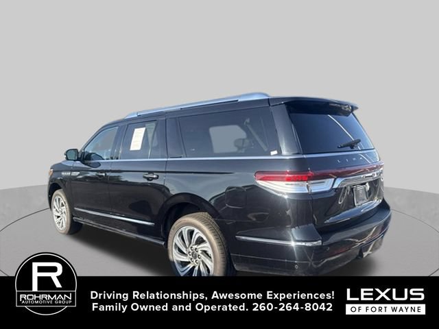 Used 2023 Lincoln Navigator L Reserve AWD/4WD image 8