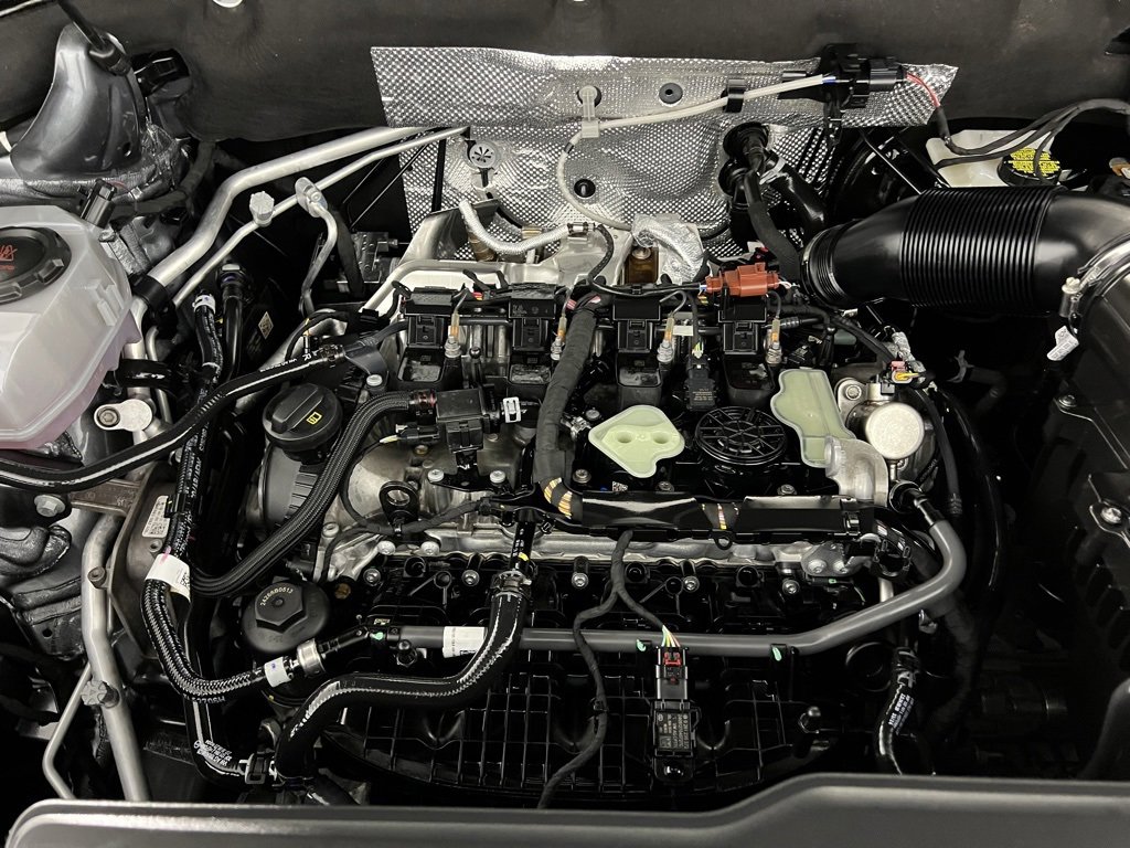 Used 2025 Volkswagen Atlas SE image 36