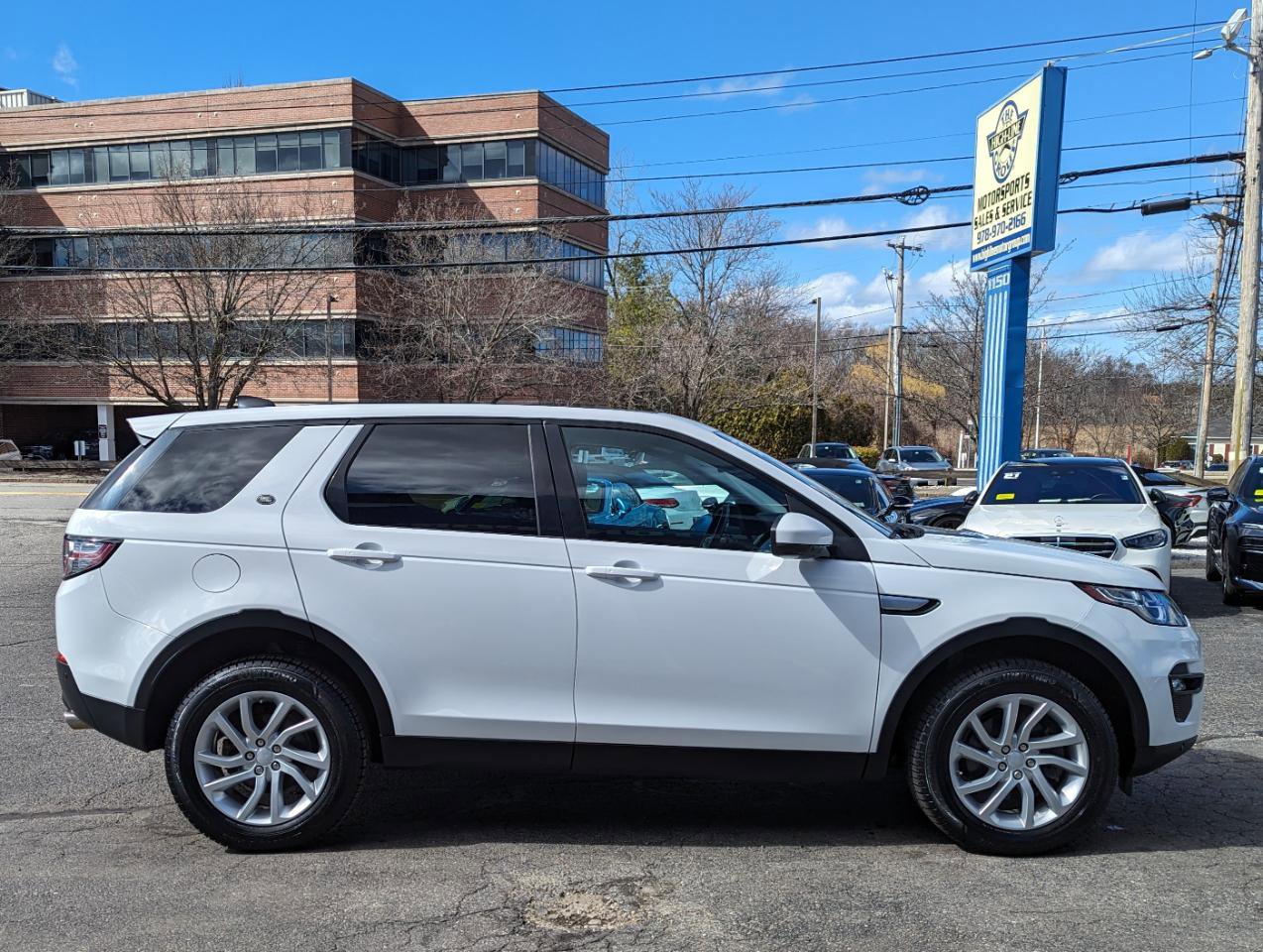Used 2017 Land Rover Discovery Sport HSE image 6