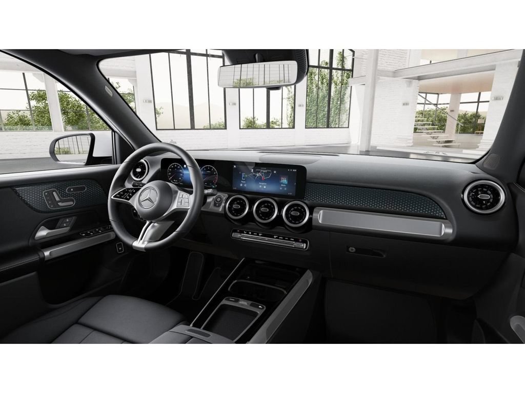 Used 2026 Mercedes-Benz GLB 250 4MATIC image 6